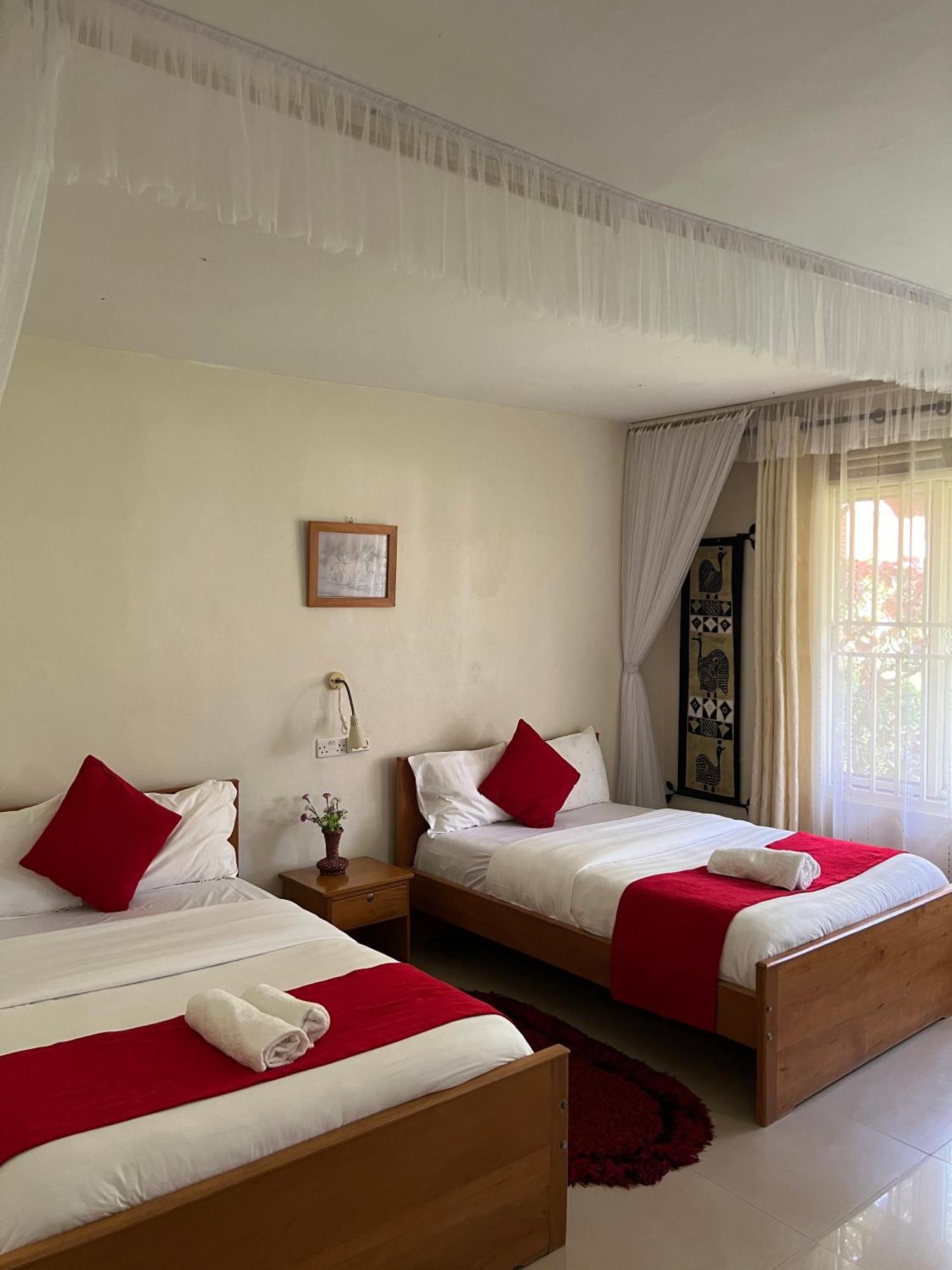 Sunset Hotel Entebbe Luaran gambar