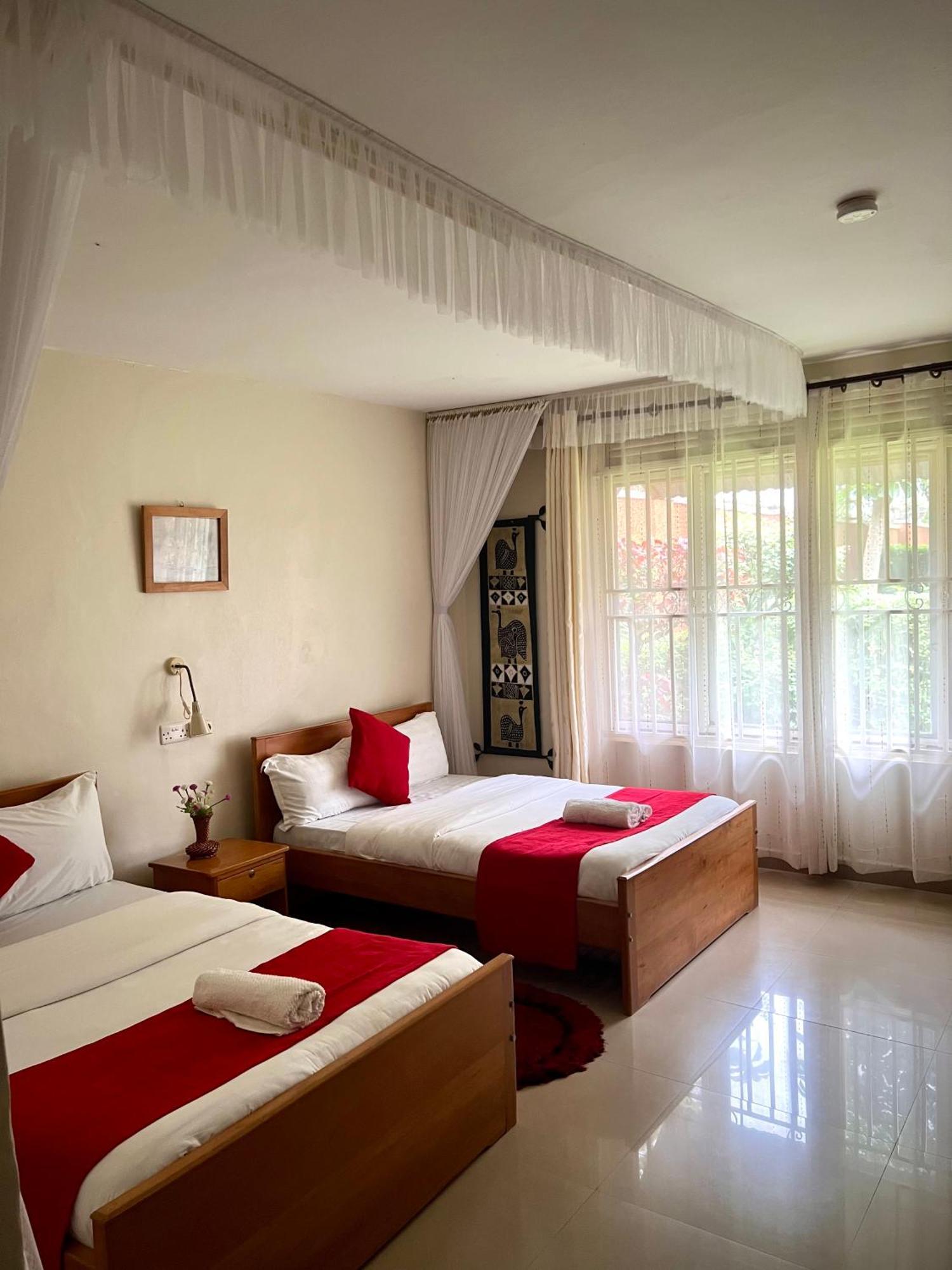 Sunset Hotel Entebbe Luaran gambar