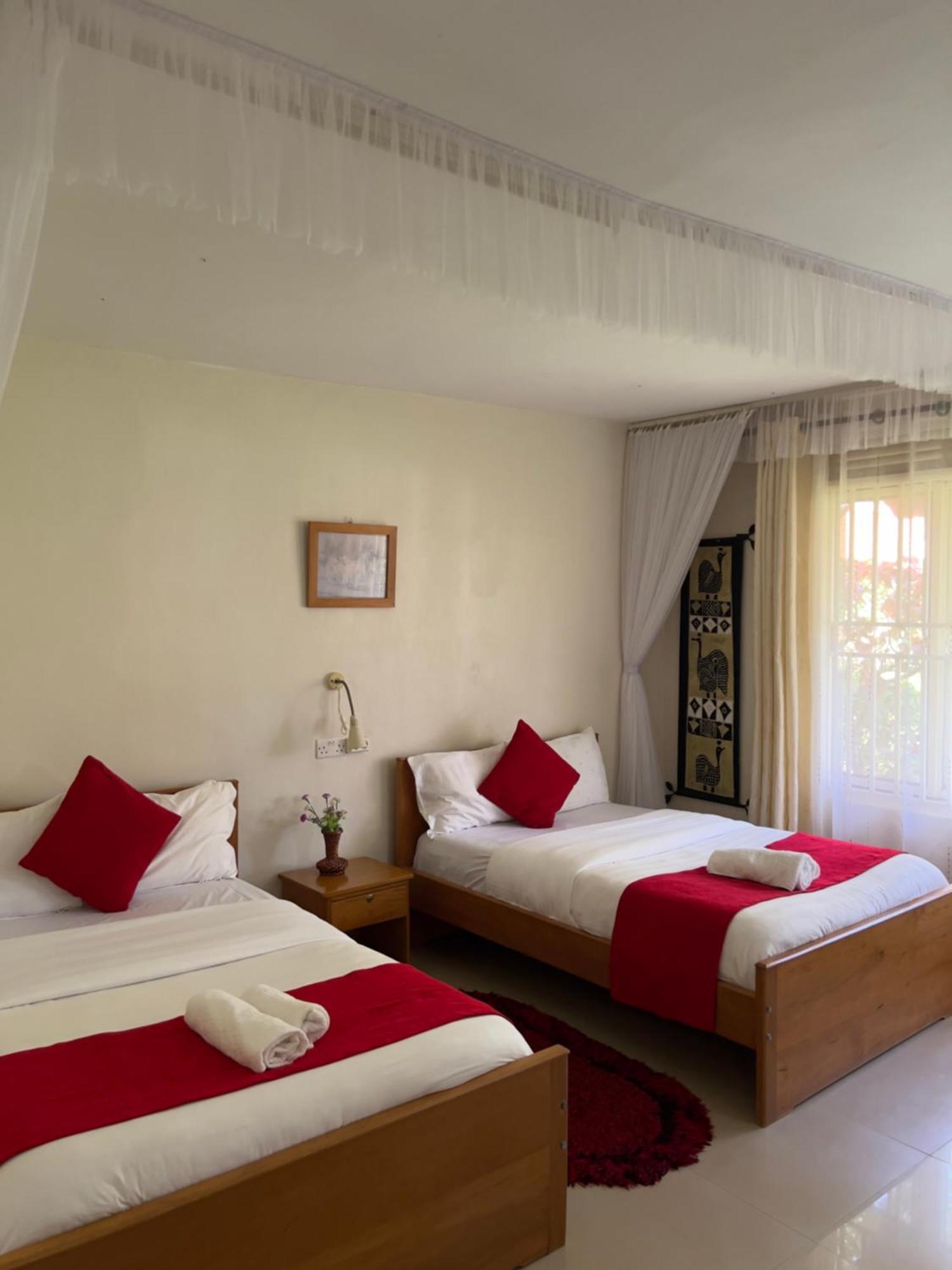 Sunset Hotel Entebbe Luaran gambar
